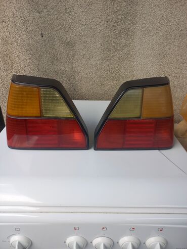 Стоп-сигналы: Комплект стоп-сигналов Volkswagen 1990 г., Б/у, Аналог, Германия