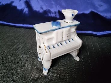 Figure: Figura, bоја - Šareno, Novo — 1