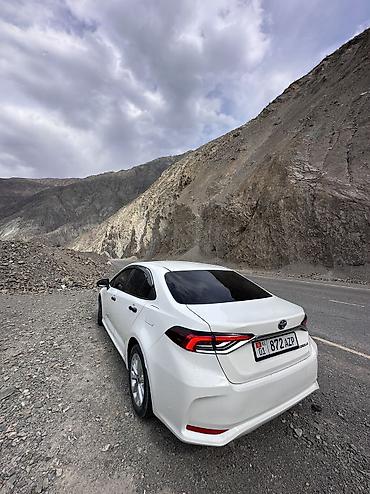 sequoia 2010: Toyota Corolla: 2019 г., 1.8 л, Гибрид — 4