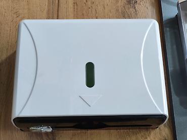 Divar tipli kağız dəsmal dispenseri - Material: möhkəm plastik korpus lalafo.az -da Divar tipli kağız dəsmal dispenseri - Material: möhkəm plastik korpus