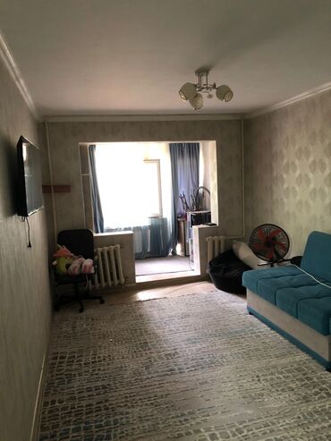 продаю 1 комнатную квартиру: 1 комната, 34 м², 104 серия, 1 этаж, Евроремонт