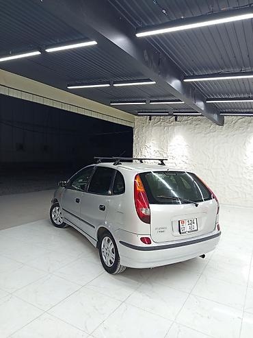 Nissan Almera Tino: 2005 г., 1.8 л, Механика, Бензин, Минивэн