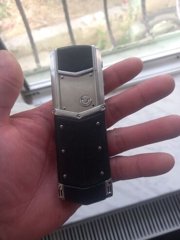 telefon vertu: Vertu Signature Touch, 4 GB, rəng - Gümüşü, Düyməli
