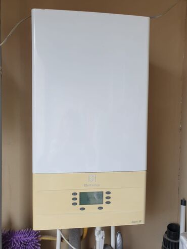 Özü yapışan divar kağızları: Electrolux “Basic” divar tipli qaz kombi - Brend/model: Electrolux