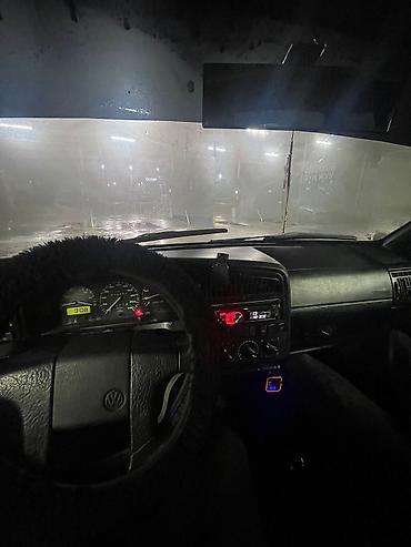 Volkswagen: Volkswagen Passat: 1993 г., 1.8 л, Ручные, Седан — 9