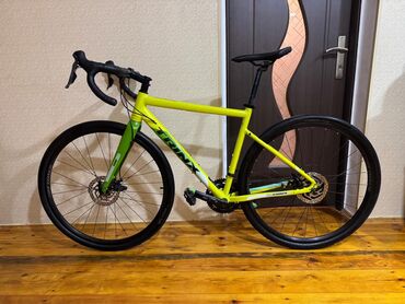 İdman velosipedləri: Şose velosipedi Trinx, 28", Ödənişli çatdırılma — 2