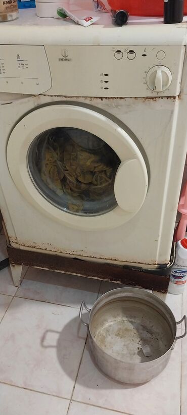 paltar tiken masin ustasi: Paltaryuyan maşın Indesit, 5 kq, Ehtiyat hissələri kimi, Avtomat, Qurutmasız, Kredit yoxdur