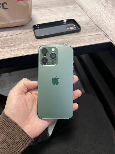 Apple iPhone: IPhone 13 Pro, Б/у, 128 ГБ, Alpine Green, Чехол, 83 %