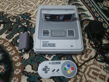 джойстик для игры на телевизоре: Super Nintendo Entertainment System (SNES) код : SNSP-001А в