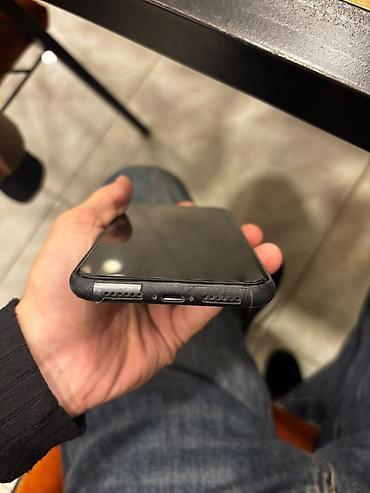 ikinci əl iphone 16 pro max: IPhone 11, Qara, Face ID — 1