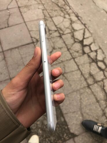 Apple iPhone: IPhone 8 Plus, 64 GB, Gümüşü, Barmaq izi — 12