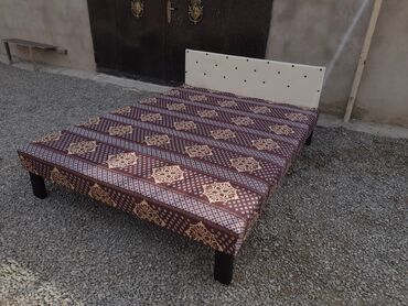 Çarpayılar: Kravat Təzə hazırları var Çatdırılma var Bir nəfərlik kravat 60 manat — 2