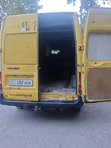 грузовой кара: Грузовой фургон Ford Transit (желтый) - Кузов: цельнометаллический — 5