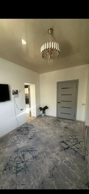 дом в раздольном: 75 м², 4 комнаты, Парковка, Сарай, Забор, огорожен