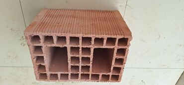 Kərpiclər: Keramzit/keramik boşluqlu blok (hörgü kərpici) - Material: bişmiş gil — 2