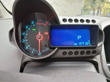 Chevrolet: Chevrolet Aveo: 1.6 l | 2012 il 169184 km Sedan — 8