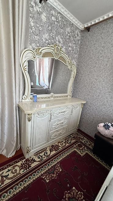 office table: Спальный гарнитур в классическом стиле (цвет айвори с золотистым — 2