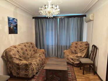 Uzunmüddətli kirayə mənzillər: Nərimanov rayonu, Gənclik metrosu yaxınlığında, 5 mərtəbəli binanın