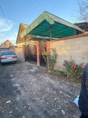 продаю дом бишкек кызыл аскер: 45 кв. м, 7 бөлмө, Жаңы ремонт Ашкана эмереги