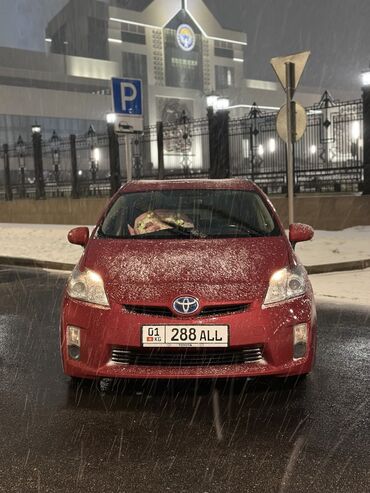 Toyota: Toyota Prius: 2011 г., 1.8 л, Вариатор, Бензин, Хэтчбэк