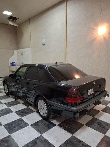 turbo az mercedes dörd göz: Mercedes-Benz C 180: 1.8 l | 1997 il Sedan