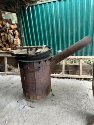 кондитерские оборудования: Продаю дробилку и очаг+казан