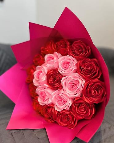 Praznična dekoracija: Satenske bukete ruža – idealni za Dan zaljubljenih i posebne prilike — 3