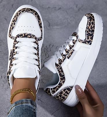 tn orange blue: Nove zenske patike, bele sa leopard printom. Broj 41. Snizeno, cena — 1