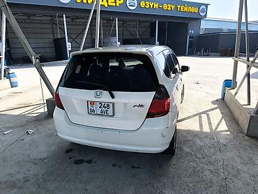 iveco daily: Honda Fit: 2003 г., 1.3 л, Автомат, Бензин, Хэтчбэк — 4