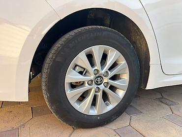 приус шины: Литые диски Toyota R15 Продаю с резиной летной 18 тыс сом+торг — 3