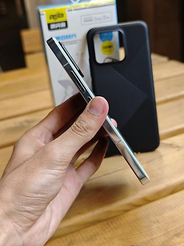 флагманский телефон: Xiaomi, 13, Новый, 256 ГБ, цвет - Зеленый, 1 SIM, 2 SIM — 2