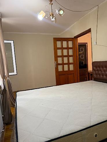 Köhnə tikili: Bakı, Yasamal, 3 otaqlı, Köhnə tikili, m. Elmlər Akademiyası, 75 kv. m — 2