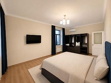 Аренда квартир: İcarəyə verilir 3 otaqlı yeni tikili 150 m², Nizami m. Kateqoriya — 6