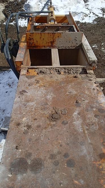 Другое оборудование для производства стройматериалов: Гидравлический вибропресс-станок для производства бетонных блоков — 3