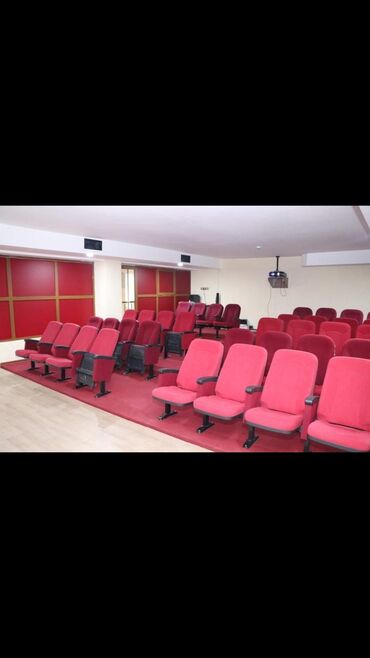 Ofis oturacaqları: Ideal veziyyetde olan cinema desti satilir.Kreslolar,xalca,projektor