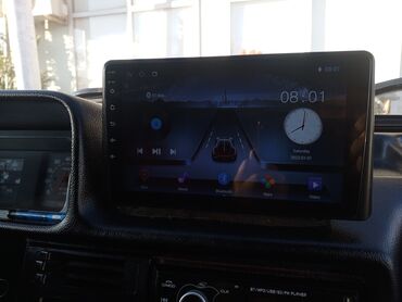 monitor az: Avtomobil üçün universal multimedia monitoru - Panel üzərinə
