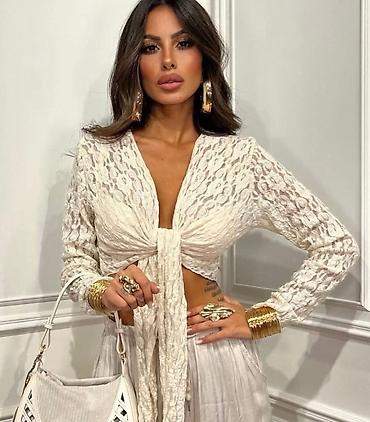 iris: Ženski čipkani crop top na vezivanje sprijeda - Model: lagani čipkani — 1
