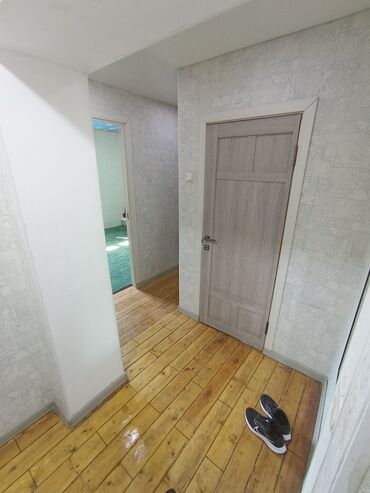 куплю 1 ком кв: 1 комната, 46 м², 2 этаж, Старый ремонт
