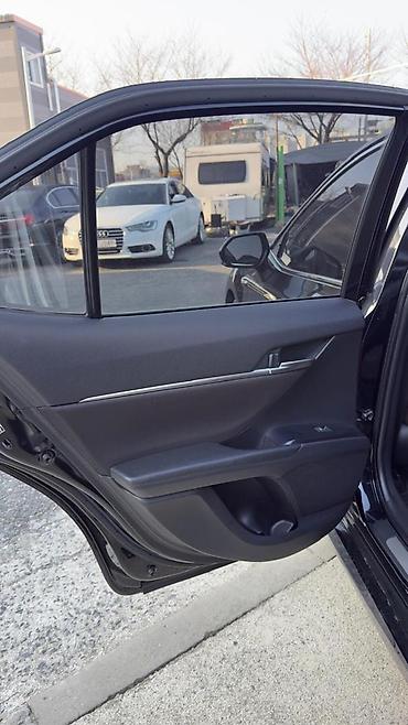 Toyota: Toyota Camry: 2019 г., 2.5 л, Автомат, Гибрид, Седан — 6