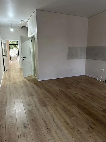 Продажа коттеджей и домов: ПРОДАЕТСЯ просторный 3-этажный дом 📍 Район: Ак-Орго 🏠 Площадь — 9