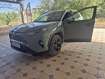 2022: Toyota RAV4: 2022 г., 2.5 л, Гибрид, Кроссовер — 2