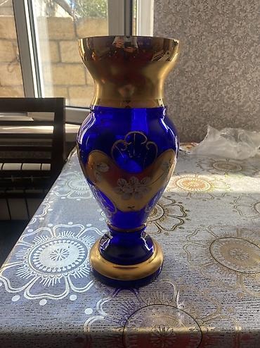 Digər ev dekoru: Kobalt-mavi şüşədən dekorativ vaza - Material: qalın kobalt-mavi şüşə — 2