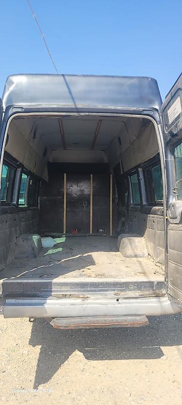 с номерами: Ford Transit: 2007 г., 2.9 л, Фургон — 8
