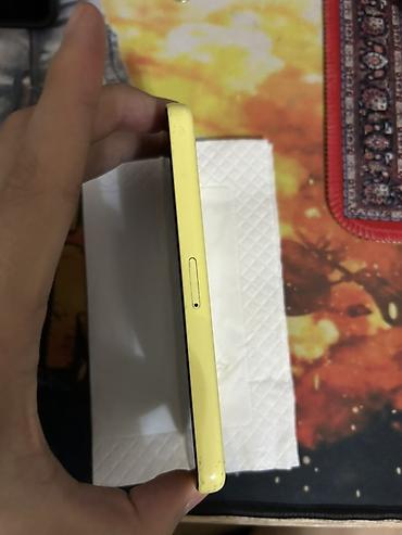 Apple iPhone: IPhone 5c, Желтый — 4