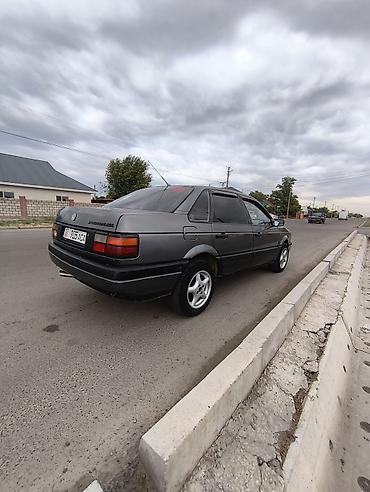 Volkswagen Passat: 1989 г., Механика, Бензин, Седан