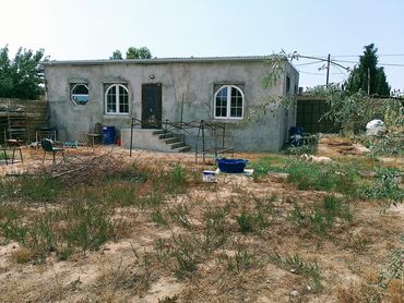 villa evlər: Zirə qəs. 4 otaqlı, 102 kv. m, Yeni təmirli