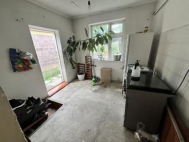 Продажа домов: 4 комнаты, 62 м², 3500 соток, Бишкек, Церковь Собственник — 4