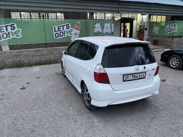 российский номер фит: Honda Fit: 2003 г., 1.5 л, Вариатор, Бензин