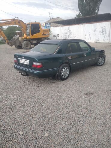 мерс 124 универсаль: Mercedes-Benz 220: 1995 г., 2.2 л, Механика, Бензин, Седан