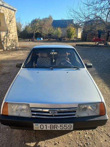 010 lada: VAZ (LADA) 21099: 1.5 l | 2002 il | 555347 km Sedan